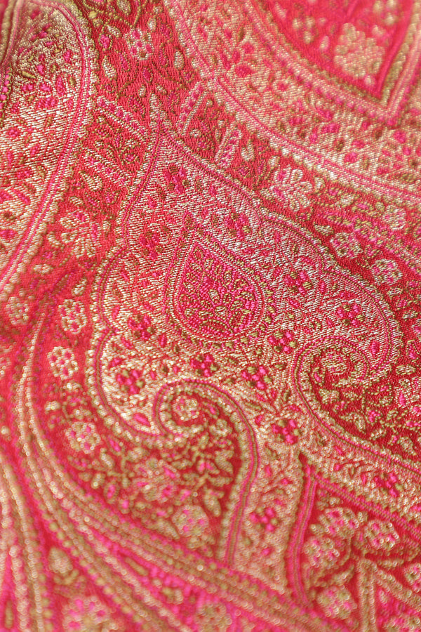Pure Banarasi Jamdani Fabric – Water Zari, Red & Pink   (1 Meter)